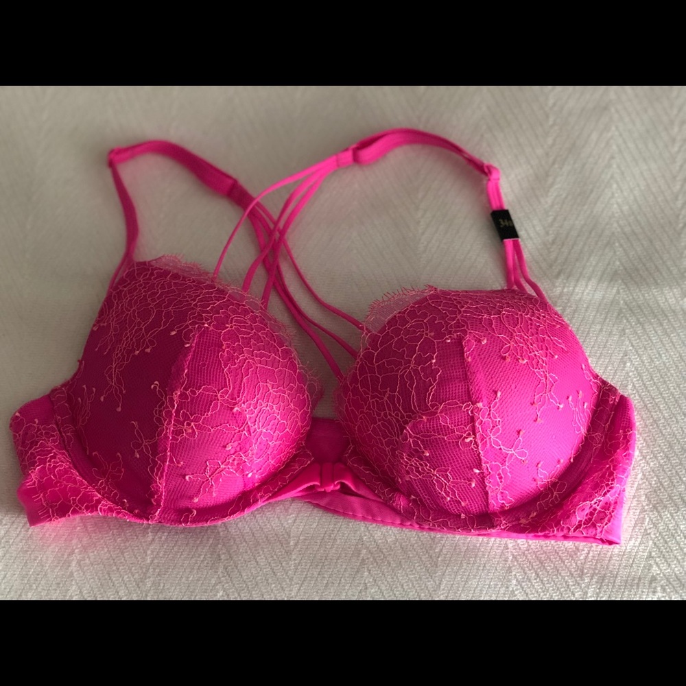 Very sexy Victoria’s Secret push up bra sz 34B